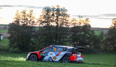 Ogier säilitas päeva lõpuks esikoha, Tänak jätkab neljandana | Autoralli