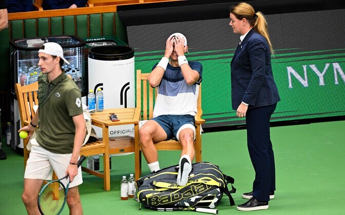Taani tennisetäht ärritas vastast ja sai seejärel tõsiselt vigastada | Tennis