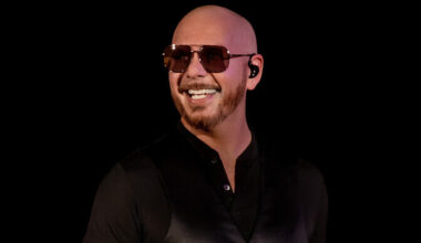 Riias esineb järgmisel suvel Pitbull | Muusika