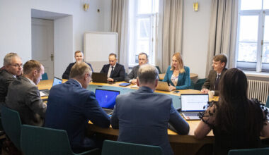 Isamaa ja Reformierakond jätkasid Tartus võimukõnelusi | Eesti