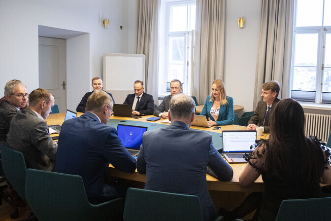 Isamaa ja Reformierakond jätkasid Tartus võimukõnelusi | Eesti