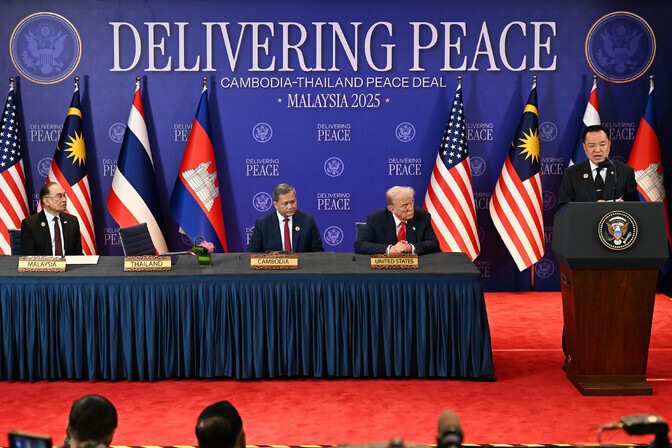 Tai ja Kambodža sõlmisid Trumpi silme all rahulepingu | Välismaa