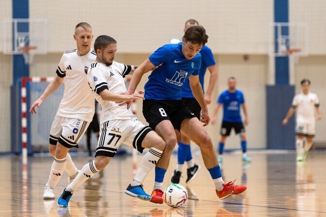 Saalijalgpalli meistriliiga voor tõi väravatesaju ja napid võidud | Jalgpall