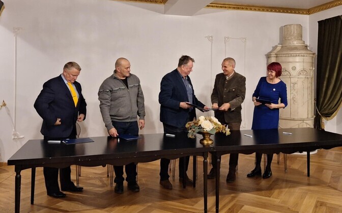 Fotod: Põltsamaa koalitsioonileppe allkirjastamine | Eesti