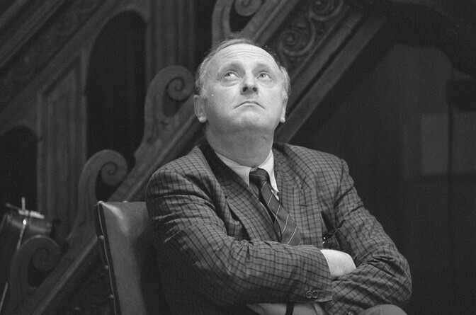 Loomingu Raamatukogus ilmus nobelist Joseph Brodsky essee "Veepervel" | Kirjandus