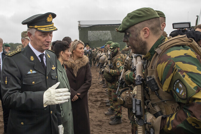 Belgia uurib tundmatute droonide lendamist oma sõjaväebaasi kohal | Välismaa
