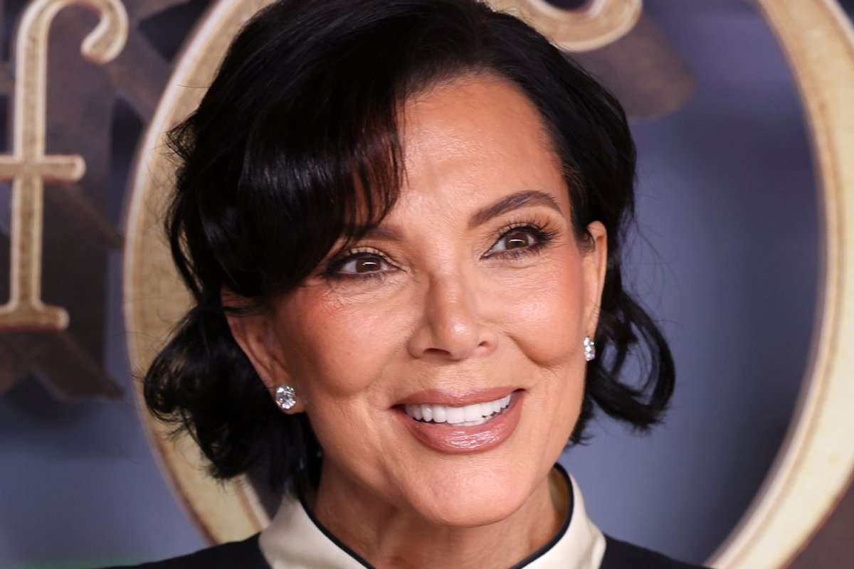 KLÕPS | Brünetist sai blond! Kardashian-Jenneri perekonna matriarh Kris Jenner muutis soengut