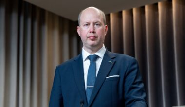 Ministeerium muutis viibimiskeelu eelnõud, rahvakogunemiste osa võetakse välja