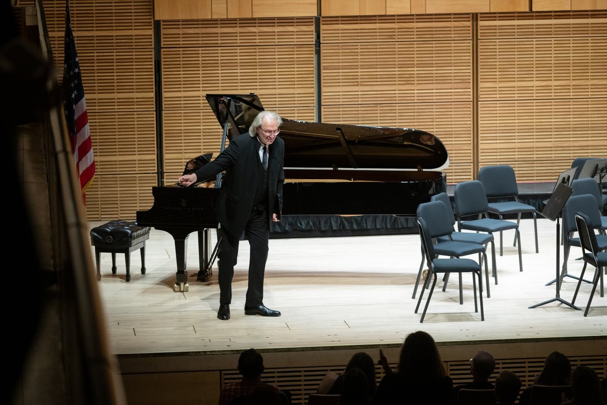 FOTOD | „Sold out“. Carnegie Halli juht: „Pole palju elavaid heliloojaid, kes suudavad selle saali välja müüa. Pärt suutis.“