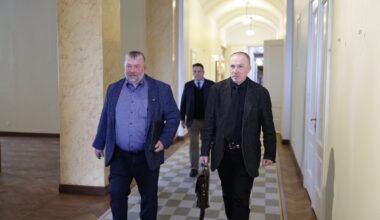 Riigikaitsekomisjoni liikmed tooks tagasi maavanema ameti. Tali: riik ei saa ligi 80 KOV-iga operatiivselt suhelda