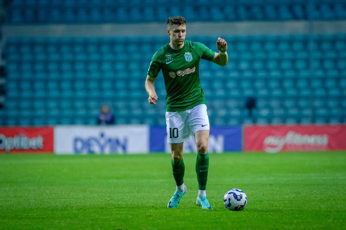 Flora sai kahe punase kaardiga mängus Harju üle raske võidu