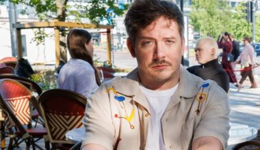 Koomik Mattias Naan sai oma elu esimesest soolotuurist korraliku õppetunni. „Muidu panen pildi tasku“