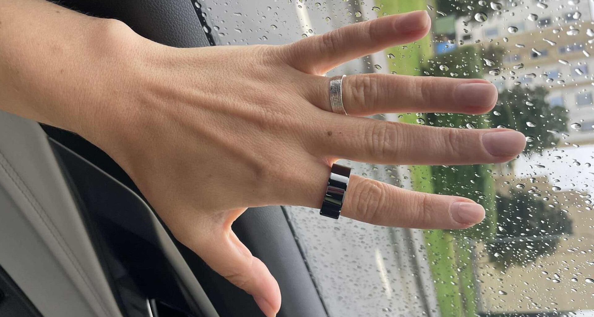 Geeniuse peatoimetaja testis nutisõrmust: suhe Momaxiga jäi üürikeseks, aga ma ei kavatse talle truudust murda