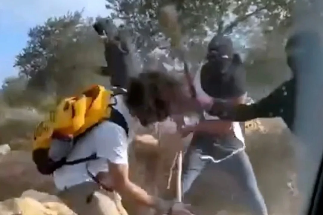 Iisraeli asunikud peksid videos Palestiina põllumehi