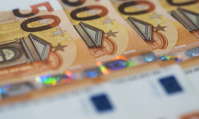 50 EUR