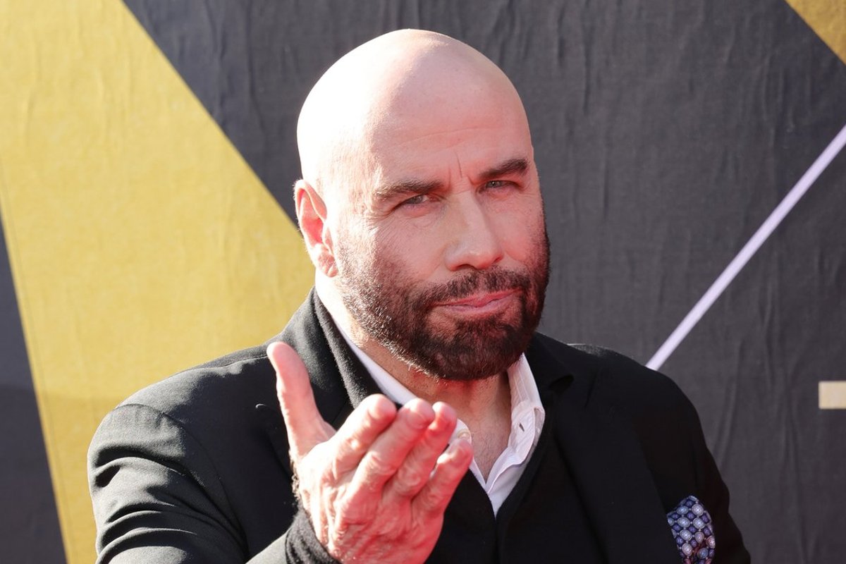 Tõeline multitalent! Näitleja John Travolta mälestab lahkunud abikaasat südamliku žestiga