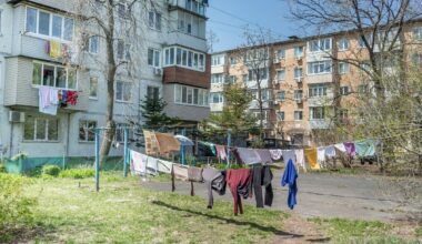 LUGEJA KÜSIB | Mis keeles suhelda korteriühistu üldkoosolekul, kui kõik korteriomanikud ei oska eesti keelt?