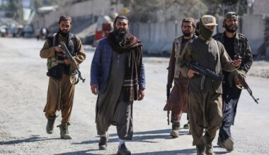 Afganistani valitsusväed ründasid Pakistani piiripunkte, Pakistan lubab Talibanile vastulööke