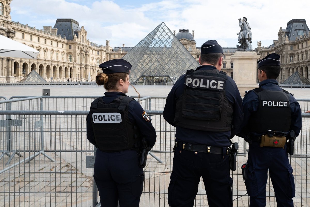 KAART JA VIDEO | Louvre’i röövlite jäljed jahtuvad. Kardetakse, et ajaloolised ehted on juba hävinud