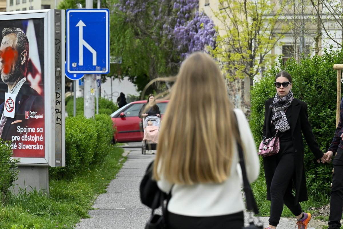 Slovakkia kehtestas kõnniteedel kiirusepiirangu - Delfi