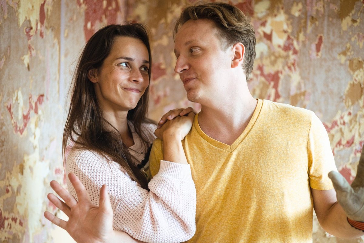 KLÕPS | Näitlejanna Klaudia Tiitsmaa meenutas kihlatu Vallo Kirsiga kohtumist: sinusse usun kui kindlasse linna