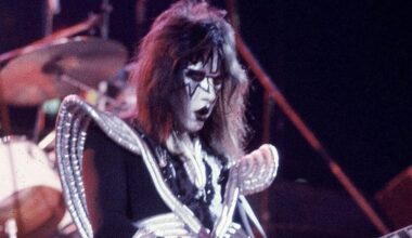 Suri rokkbändi Kiss asutajaliige ja kitarrist Ace Frehley