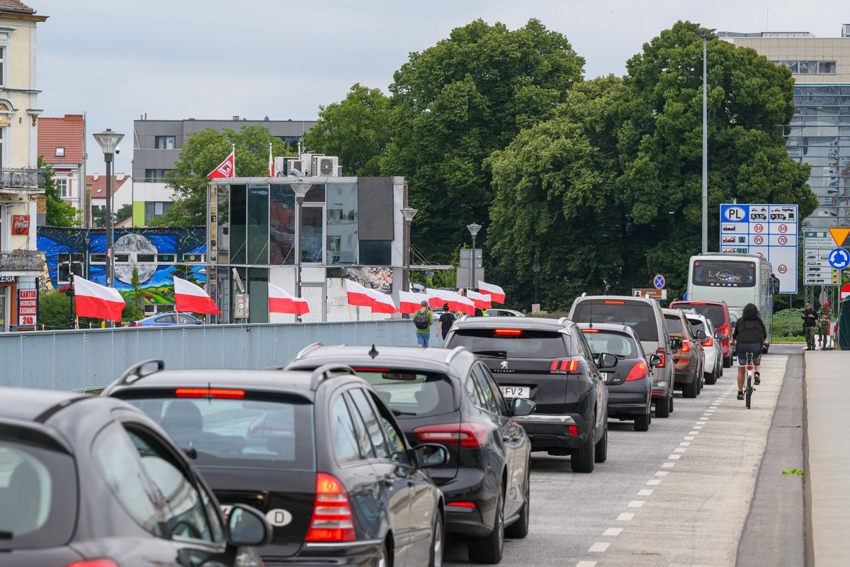 Poola pikendab kontrolli Saksamaa ja Leedu piiril