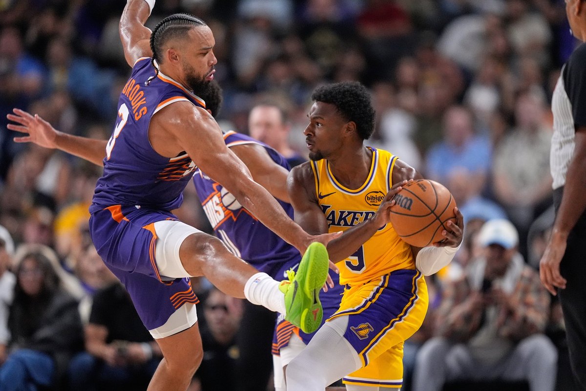 Bronny Jamesi kahvatu mäng pani Lakersi fännid muretsema