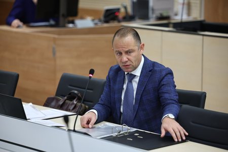 LEHTME KAITJA: Dmitri Teplõhh.