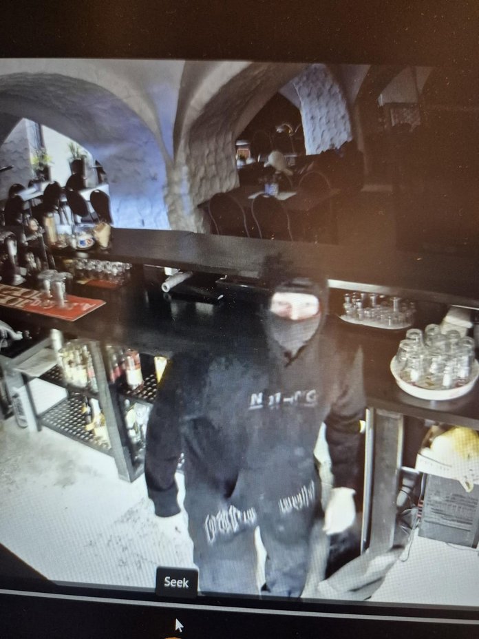 Luunjas asuvas Sadama pubis käis varas