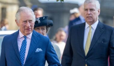 VIDEO | „Kas oled palunud politseil Andrew’ tegusid varjata?“ Kuningas Charles ignoreeris kohtumisel teravaid küsimusi