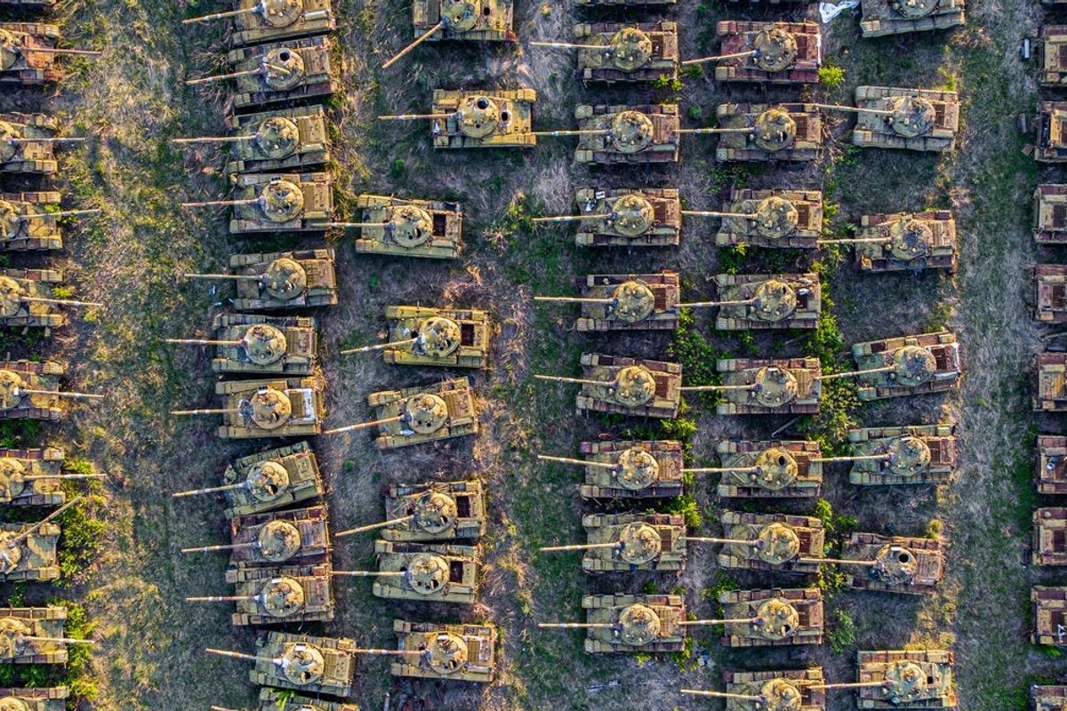 Putinil on häda käes: ladudesse on jäänud 2300 viimast tanki, kuid osa neist ei sobi isegi vanametalliks