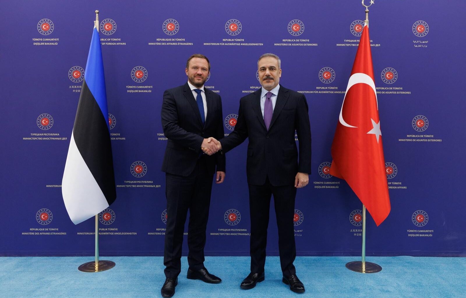 FM Tsahkna with FM Fidan
