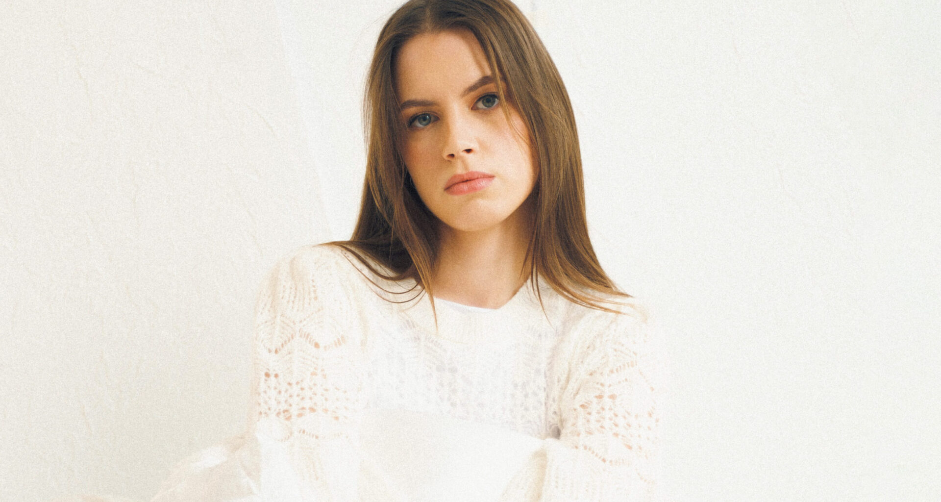 KUULA UUT LUGU | Karmen Telvik avab kuulajale enda haavatava poole