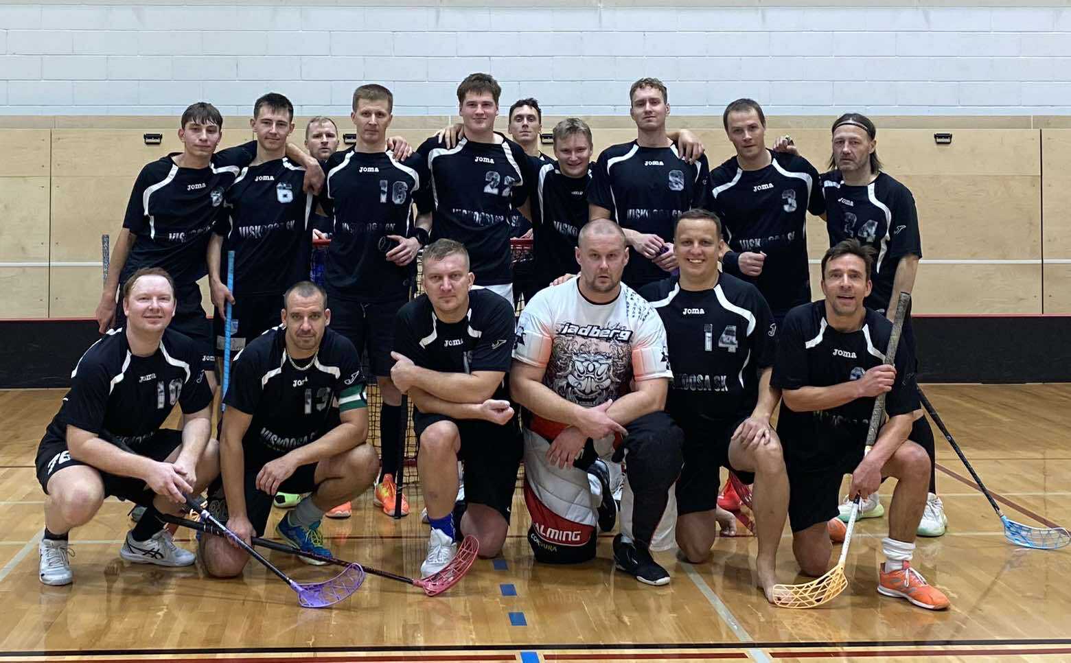 KINDEL VÕIT | Hiidlased alustasid saalihoki liigas võidukalt