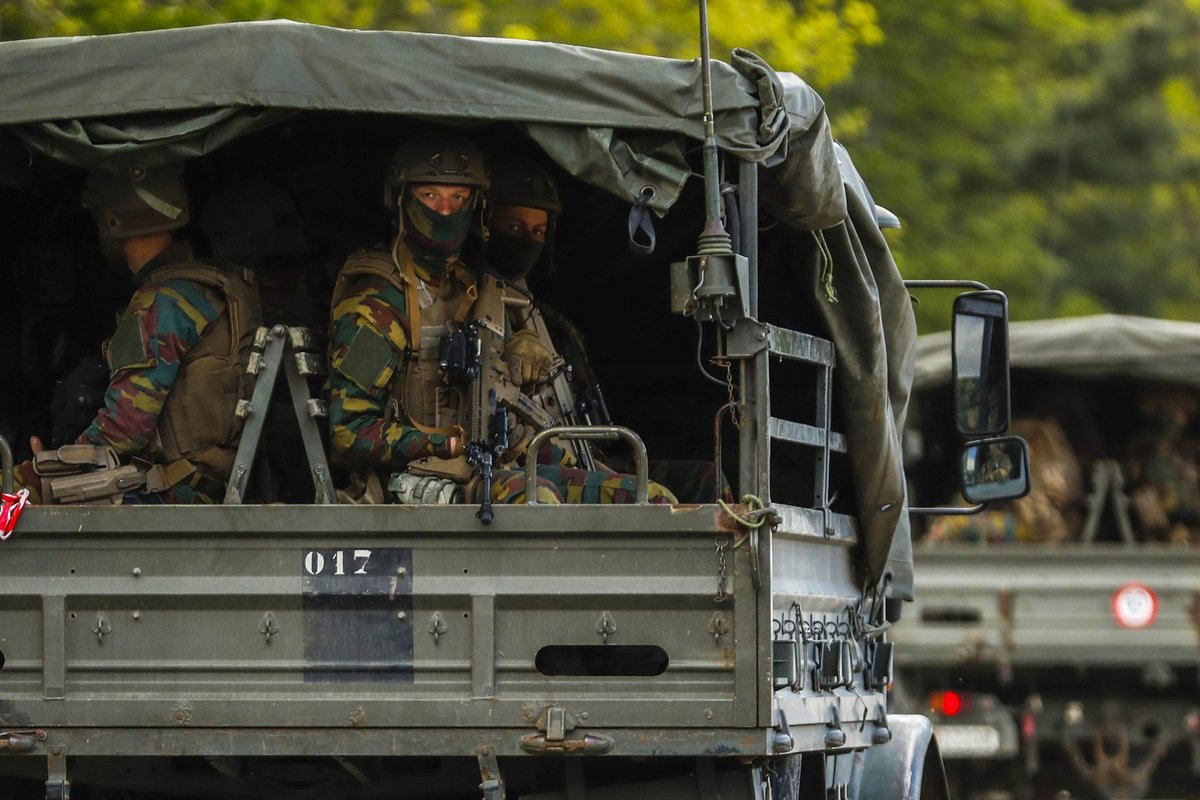 Belgias uuritakse 15 drooni väidetavat lendamist sõjaväebaasi kohal