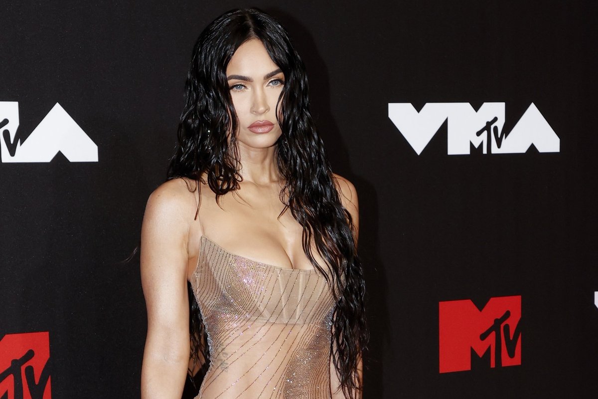 KLÕPS | Näitleja Megan Fox ilmus pärast lapse sündi üle pika aja taas avalikkuse ette