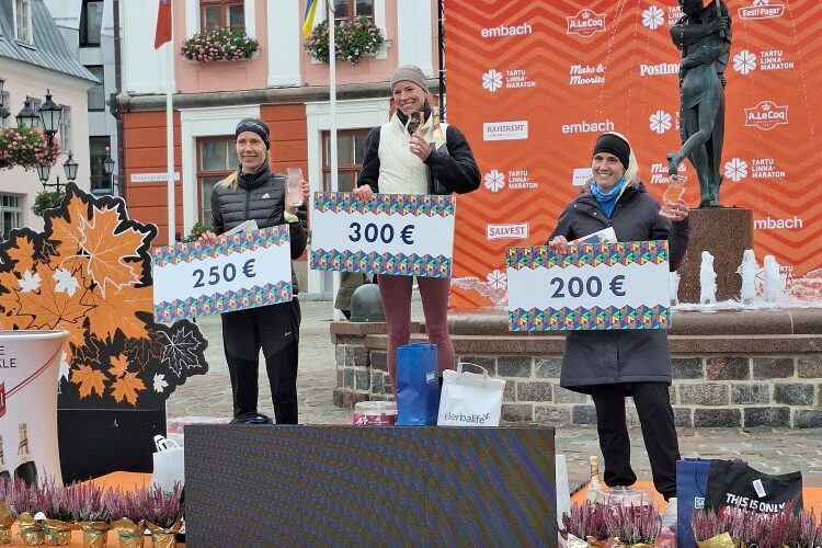 UUS REKORD | Anni Kingsepp püstitas Hiiumaa naiste uue poolmaratoni rekordi