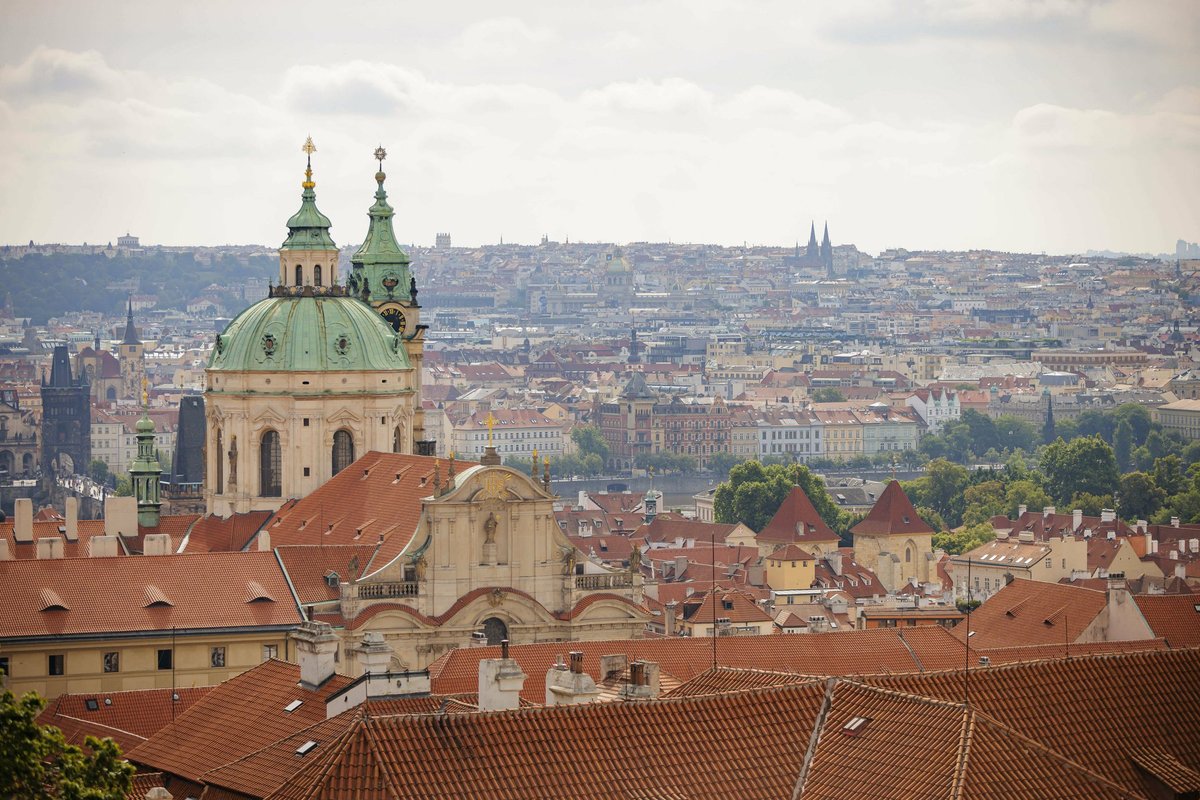Praha keelab kõnniteedel kaose tekitavad renditõukerattad