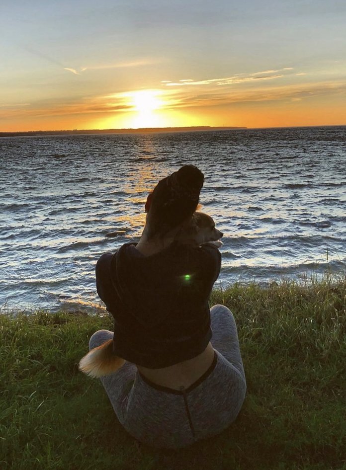ILUS HETK Jaanika meenutab, kuidas ta ühel suvel koos Dilluga loojuvat päikest imetles. 