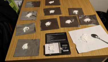 FOTOD | Politsei pidas Rakveres kinni kokaiini käitlemises kahtlustatava mehe