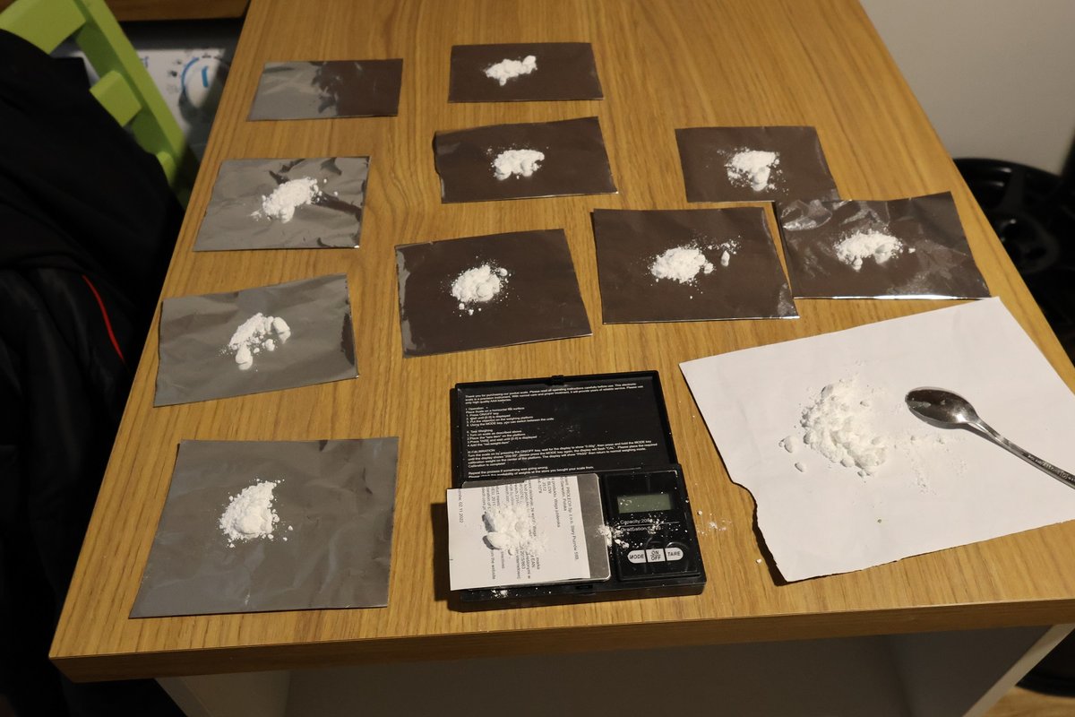 FOTOD | Politsei pidas Rakveres kinni kokaiini käitlemises kahtlustatava mehe