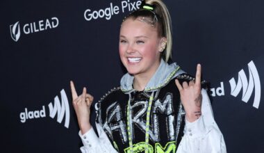 VIDEO | Laulja JoJo Siwa viskas tema juuste üle nalja teinud fänni kontserdilt välja