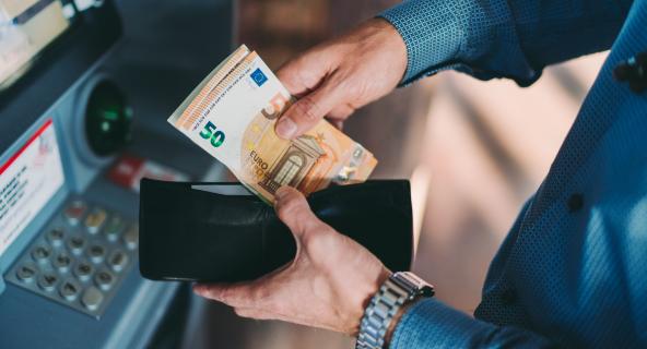 STATISTIKATEADE. Keskmine väljavõetud sularahasumma kolmandas kvartalis suurenes | Pressiteated