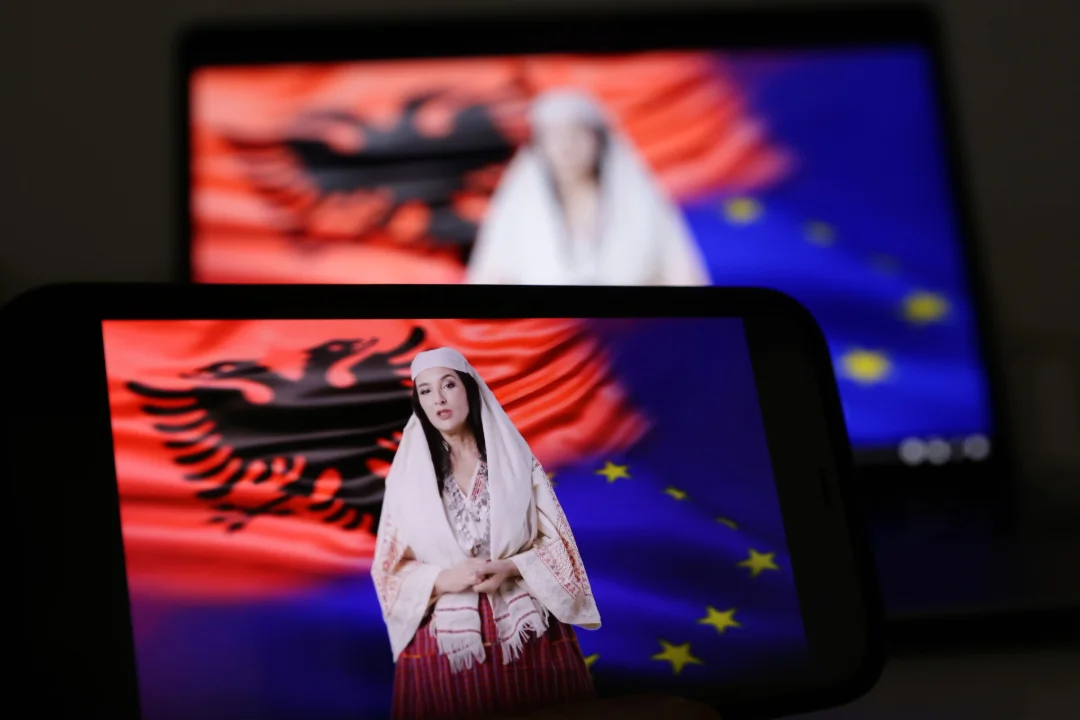 MIS TOIMUB? Albaania virtuaalne minister on ühtäkki rase ja ootab 83 last