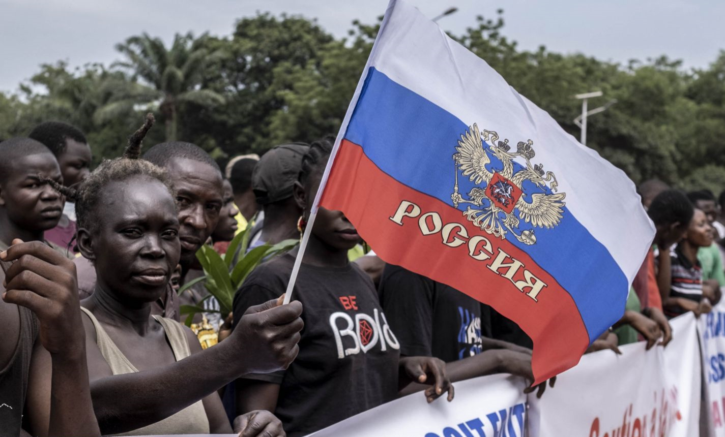 Bulgaaria siseminister: Venemaa tahab koostöös vasakäärmuslastega Euroopasse suunata uue migrandilaine