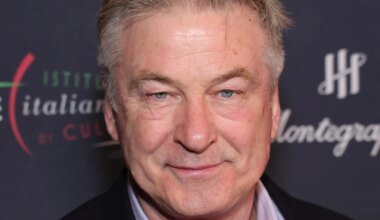 Alec Baldwin sõitis abikaasa autoga vastu puud: minuga on kõik korras!