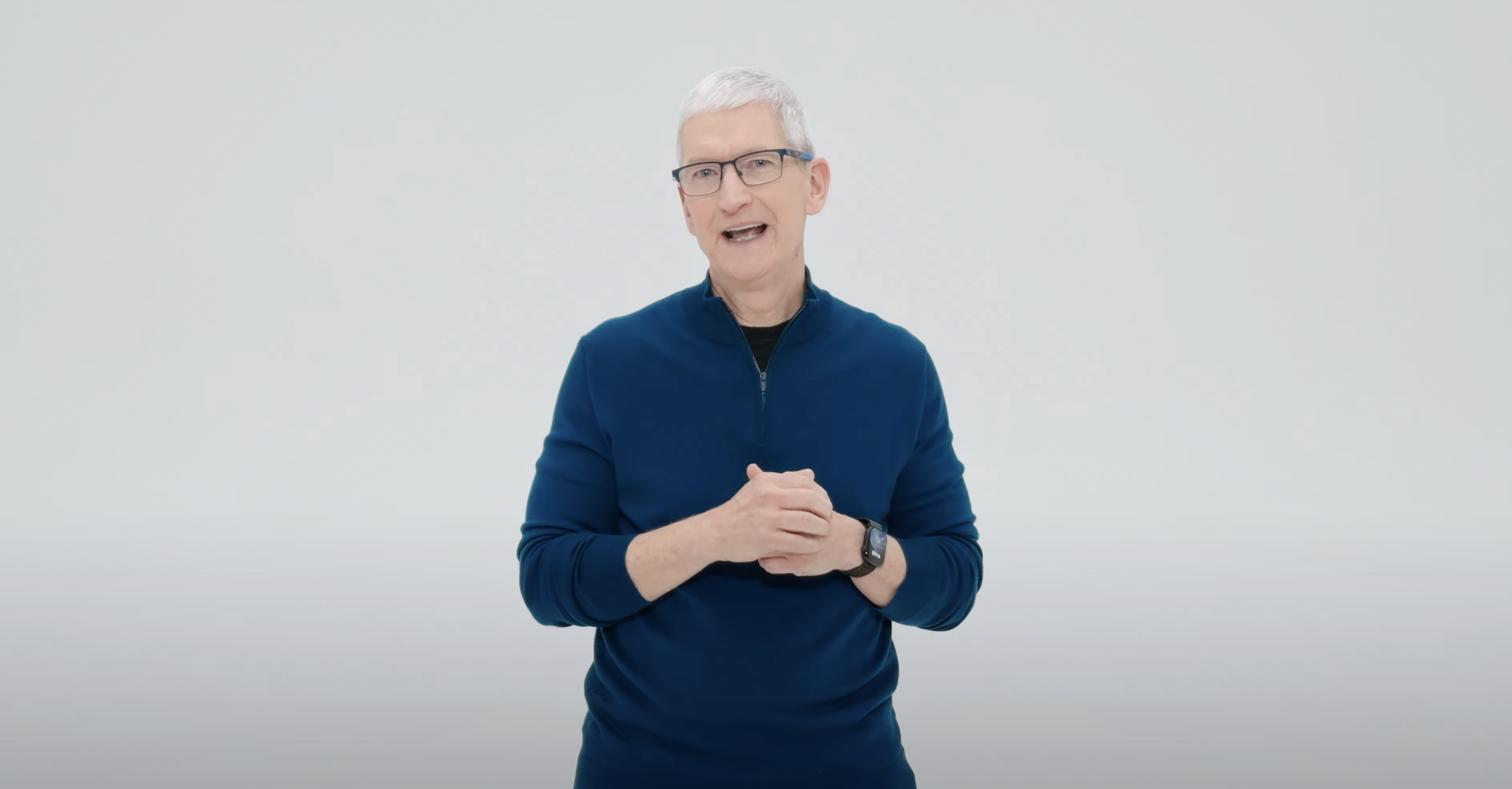 tim cook näitama iphone 16e