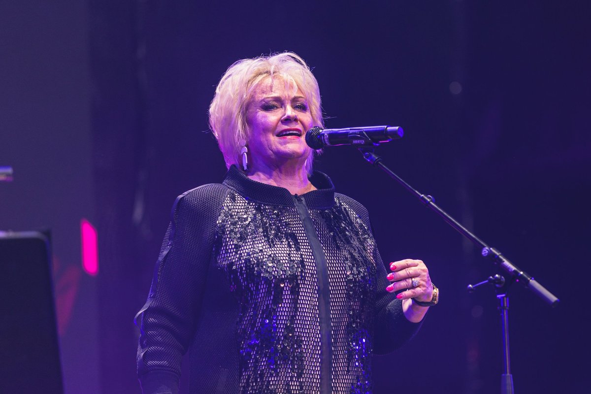 Anne Veski TikToki kasutamisest: lihtsalt vaatan seal ringi ja mingi lugu hakkab mind kiusama