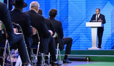 SÕJAPÄEVIK (1355. päev) | Segadus Venemaal: kas esidiplomaat Lavrov vihastas Putini välja ja sattus põlu alla? - Eesti Ekspress